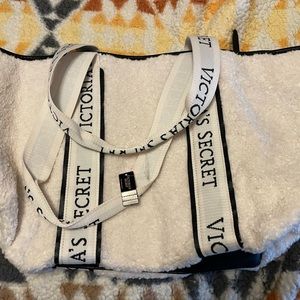 Victoria’s Secret Sherpa tote bag NWT